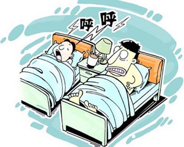 打鼾导致夫妻分房睡